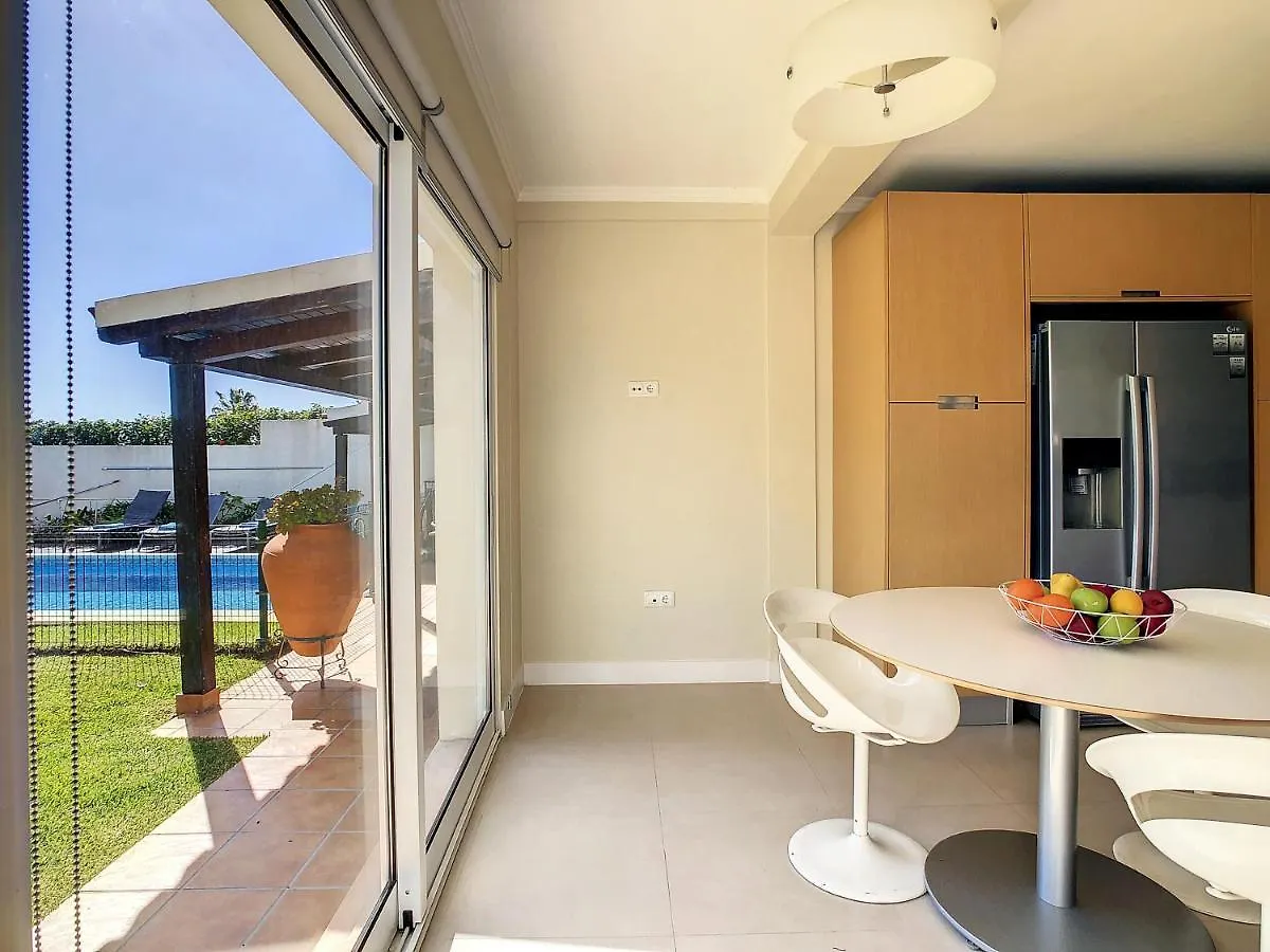 Villa Garajau By Lovelystay Caniço 0*,  Portogallo